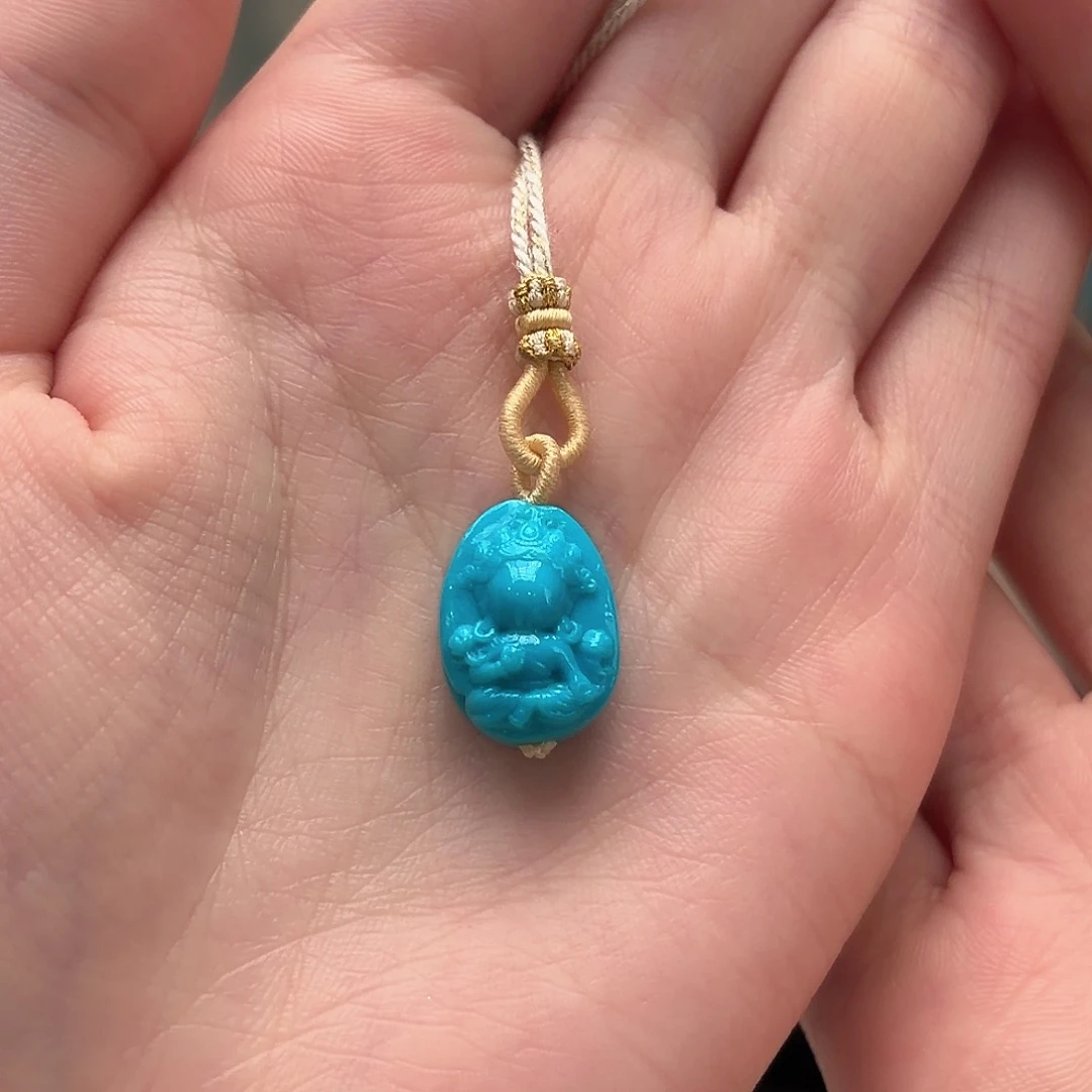 绿松石未镶嵌颈饰