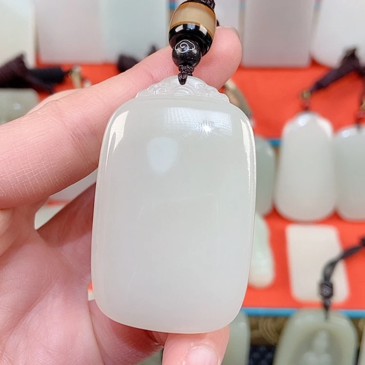 【闪购商品】颈饰未镶嵌和田玉