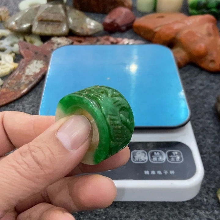 白玉菩提吊坠摆件