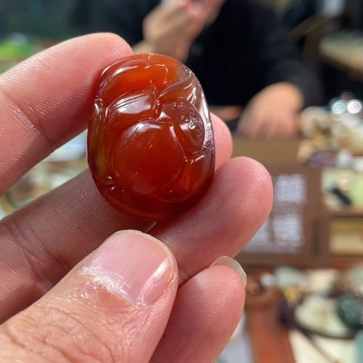 颈饰未镶嵌南红玛瑙