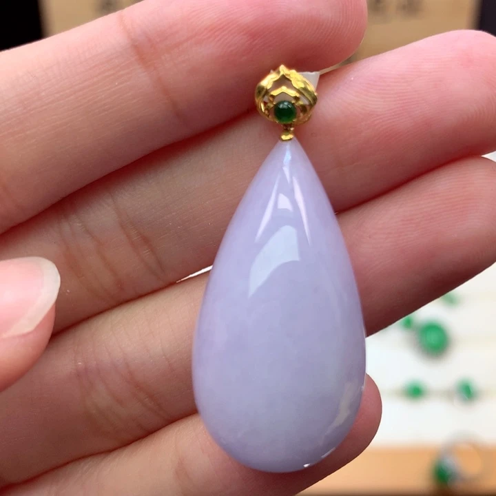 翡翠18K金镶嵌颈饰翡翠