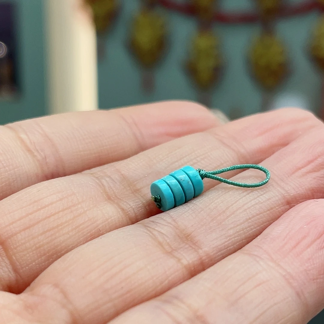 绿松石颈饰未镶嵌