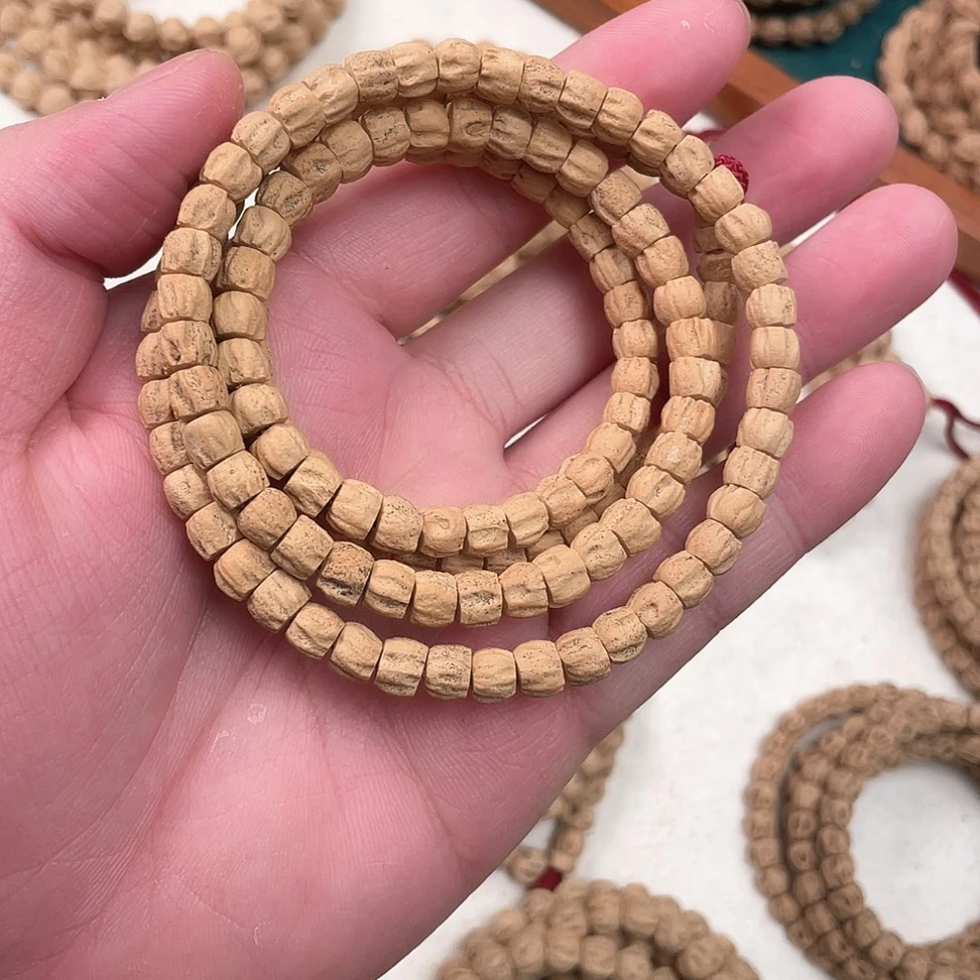 寸**洲30。            01。