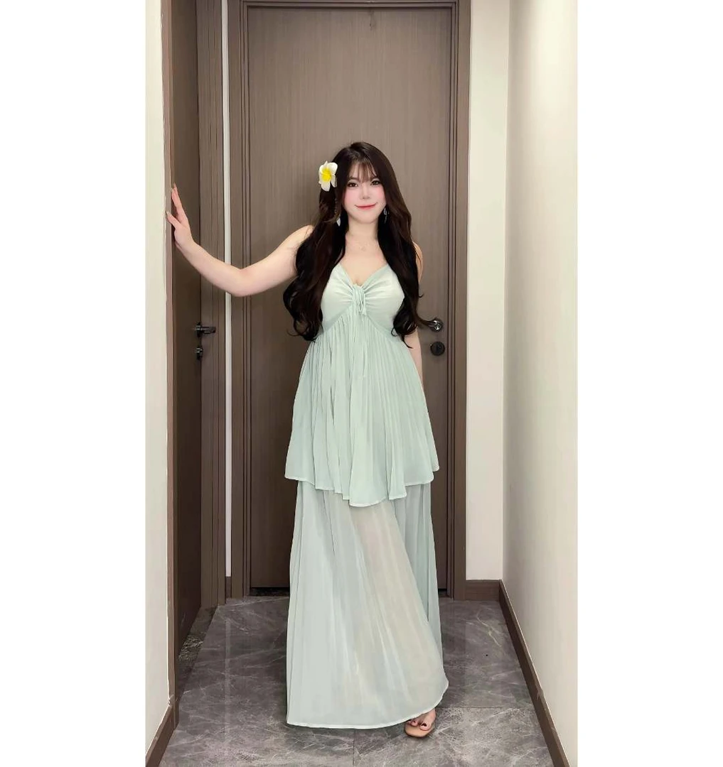 【柚子专属】2025春夏上新仙女范法式甜辣挂脖吊带连衣裙