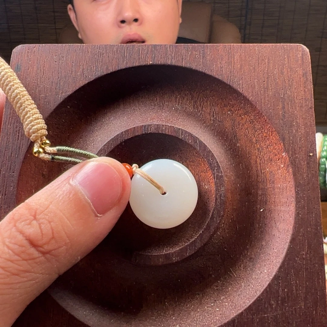 ****馬和田玉未镶嵌手链