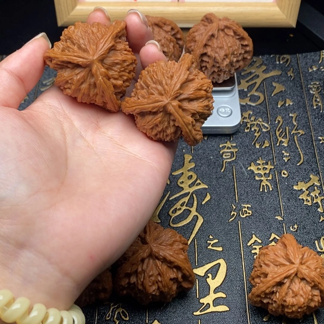 刘***刘吊坠文玩核桃1111111111