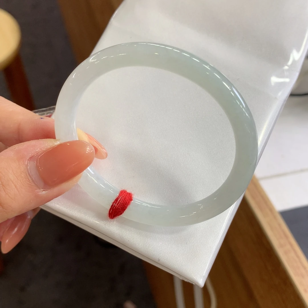 翡翠未镶嵌手镯天然Ａ货翡翠51贵妃