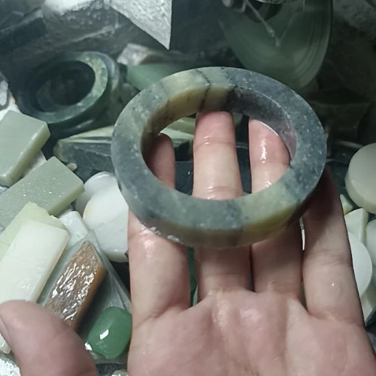 和田玉未镶嵌珠宝半成品