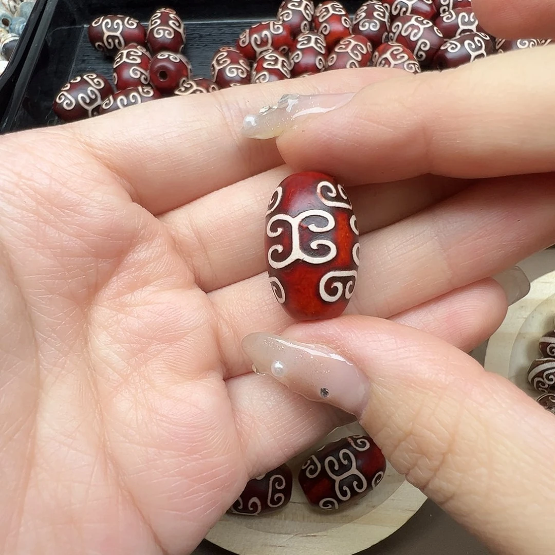 宝****合金玛瑙/玉髓珠宝半成品