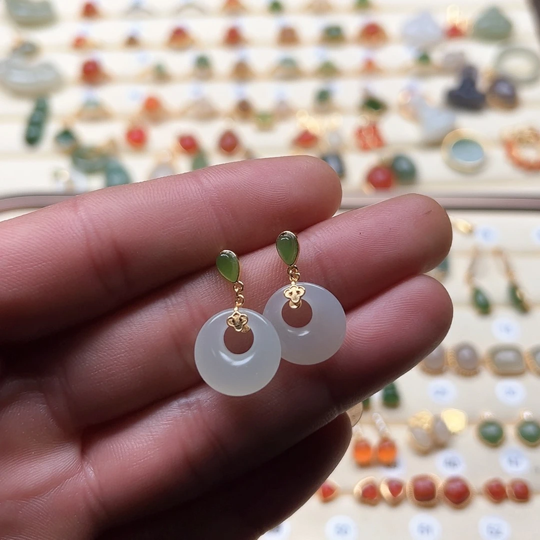 和田玉耳饰未镶嵌