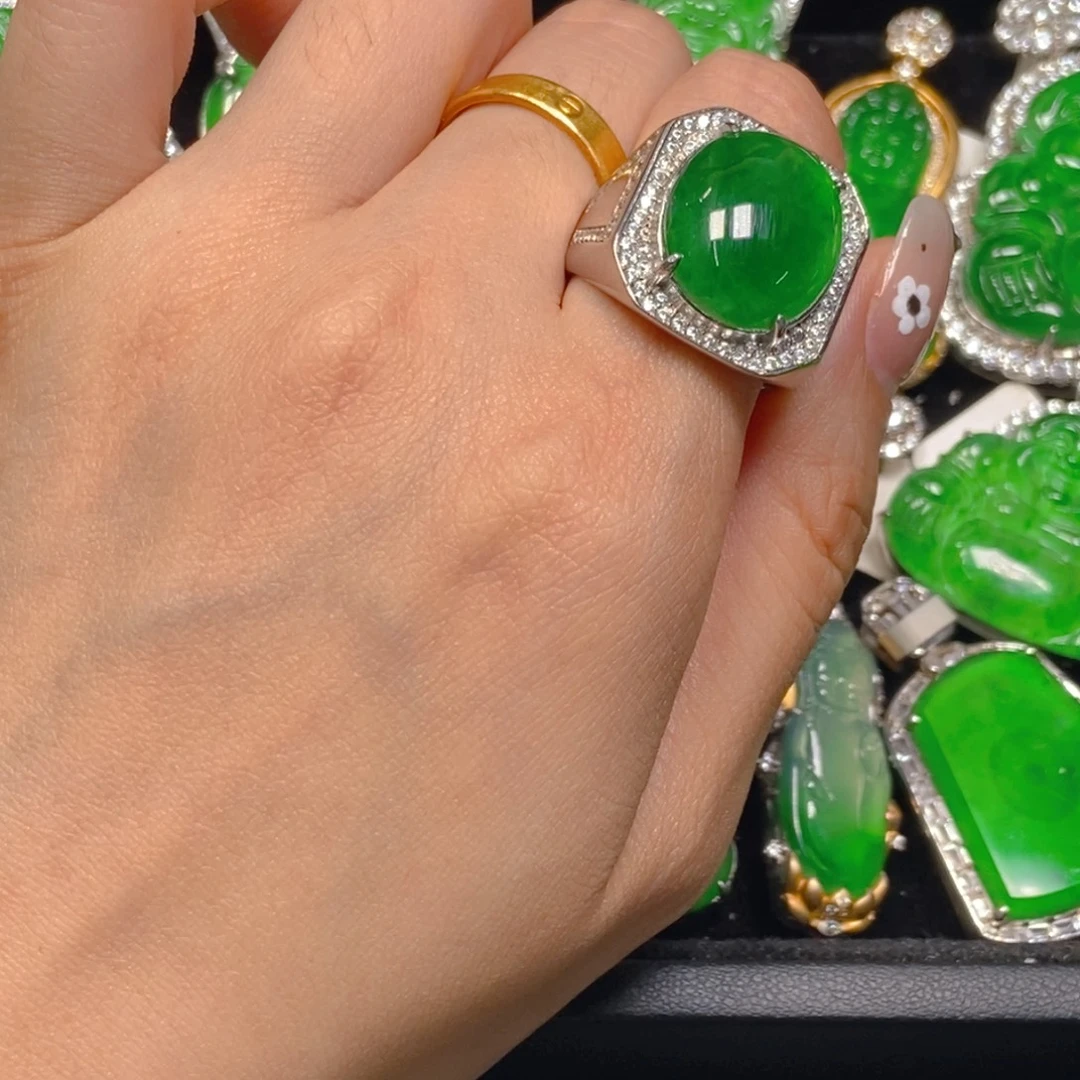 翡翠未镶嵌吊坠(不含链)