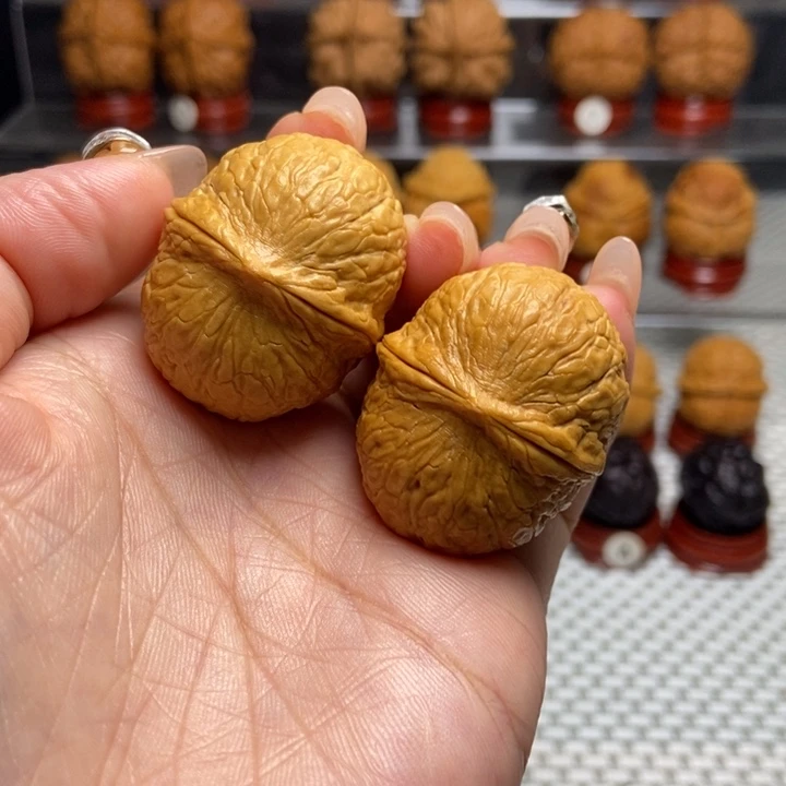 文玩核桃把件8招财进宝