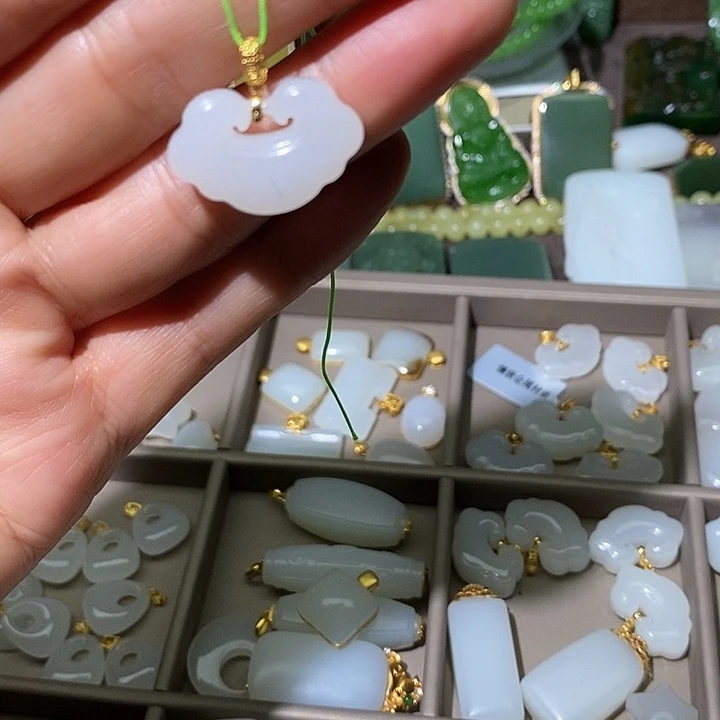 和田玉（白玉）18K金镶嵌吊坠(不含链)