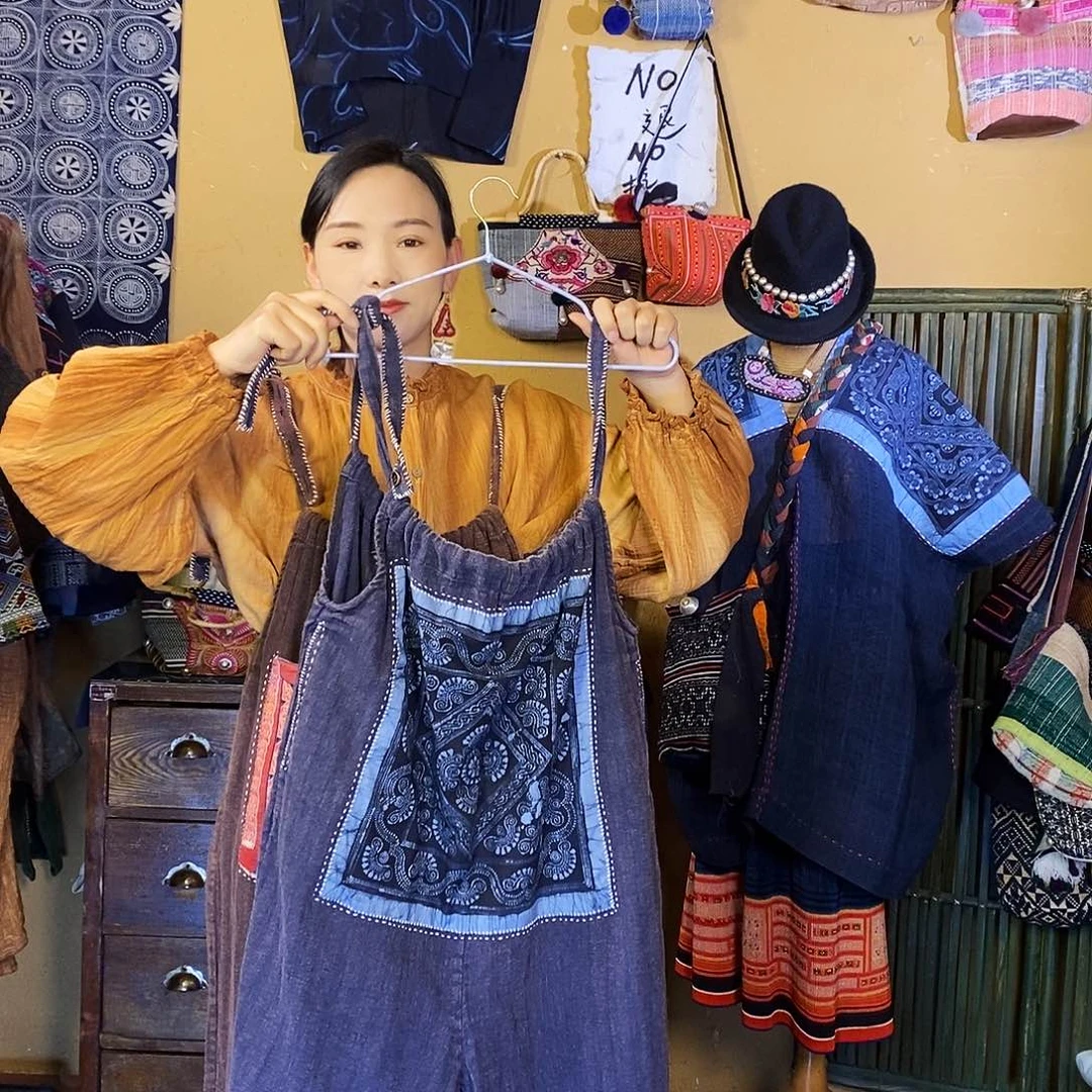 织绣幺*子手工制作背带裤