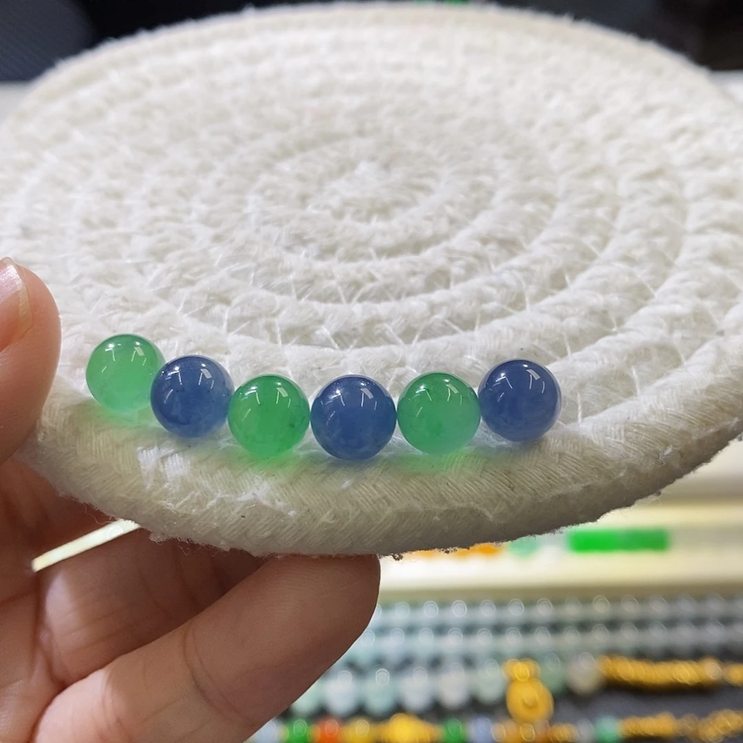 未镶嵌挂件翡翠单颗价格 多样性发其一