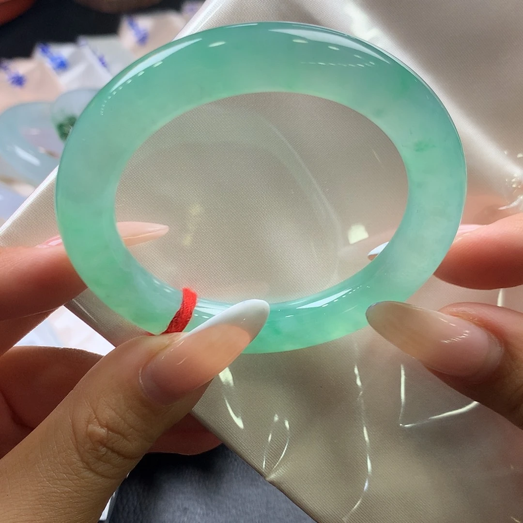 翡翠未镶嵌手镯（圆镯）31号高货高冰绿
