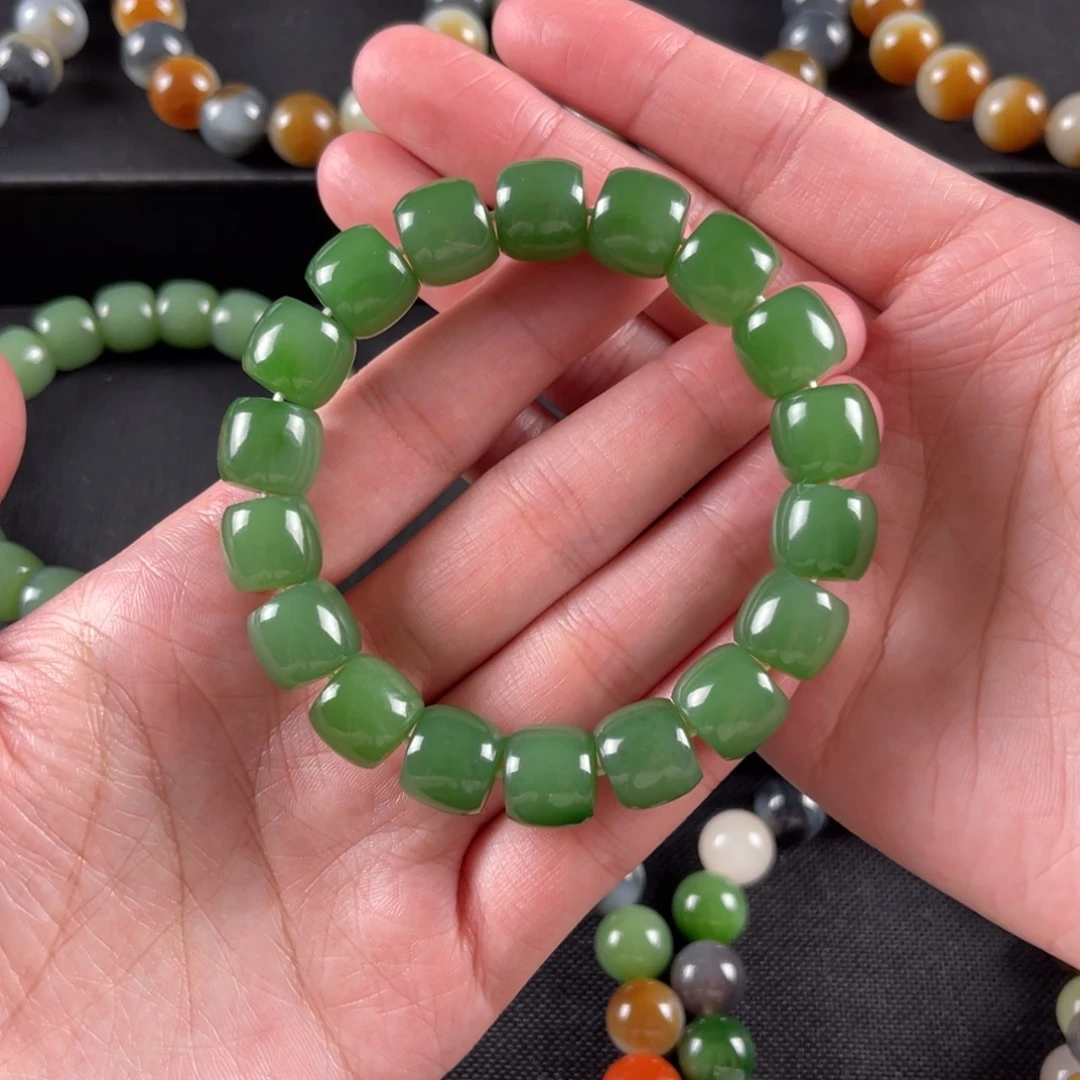 和田玉手串未镶嵌8**6卡12俄碧满肉