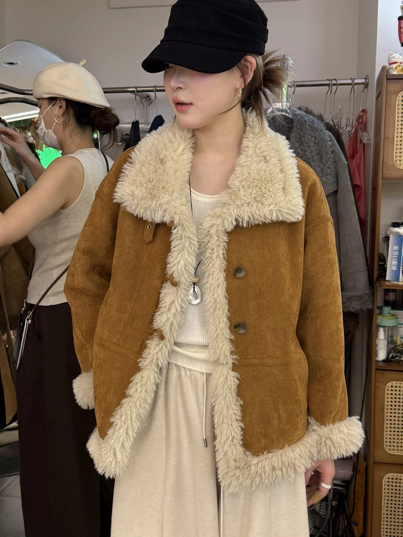 韩系复古拼接翻领羊羔毛外套女2025冬季新款麂皮绒皮毛一体外套