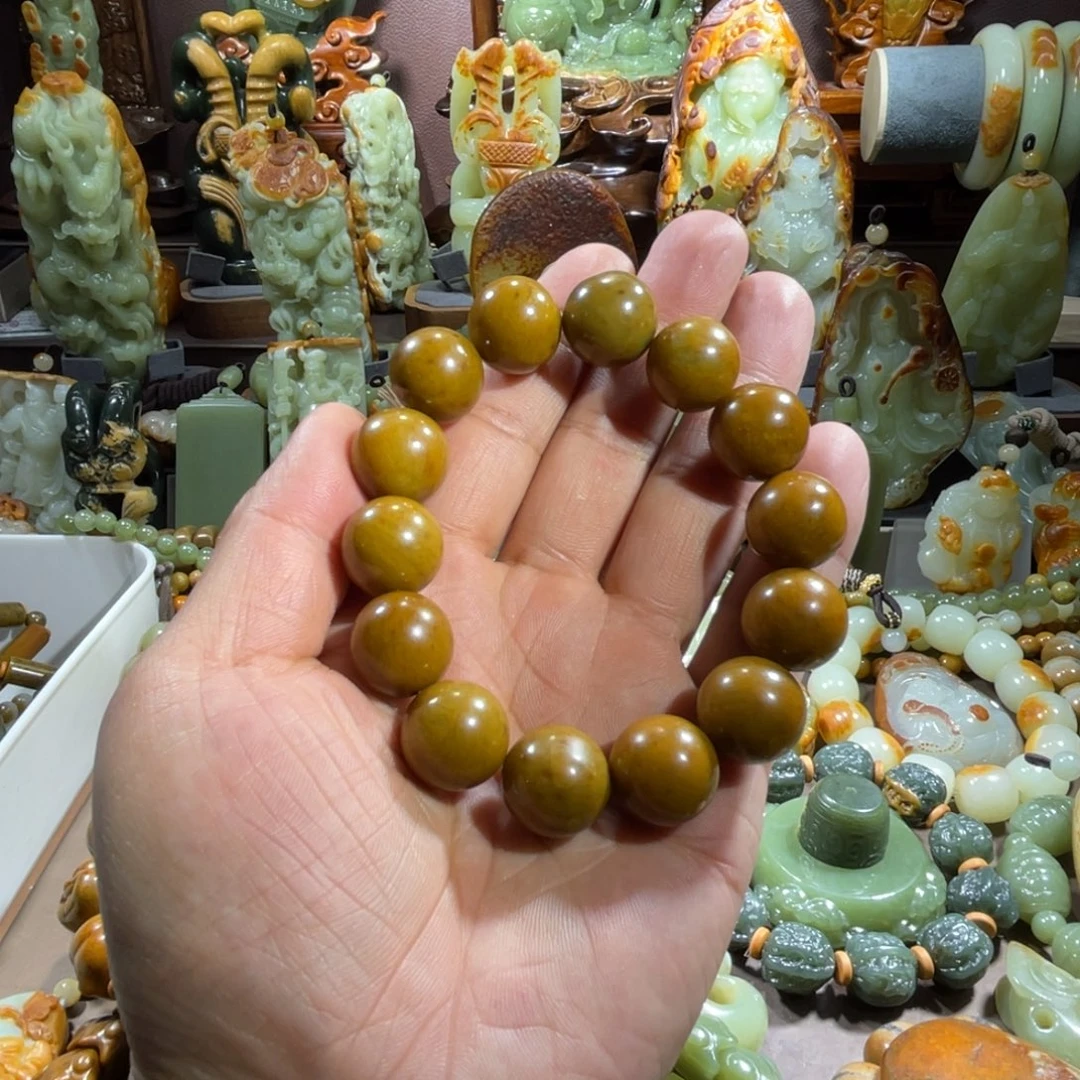 透闪石质玉未镶嵌珠宝奇石