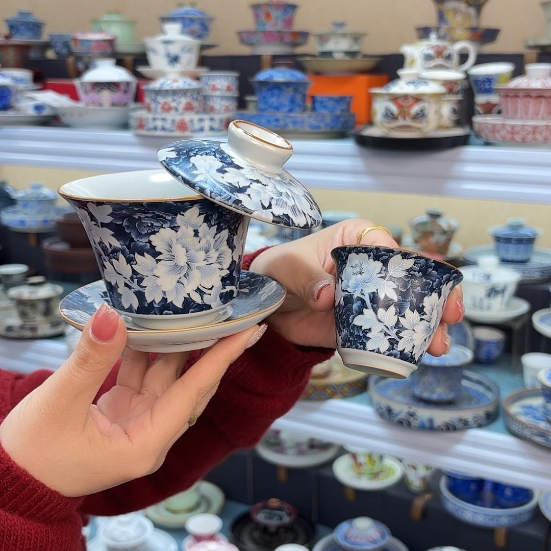 盖碗里的水煮熟后再