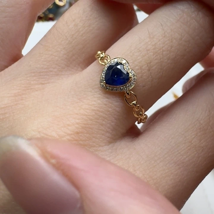 未镶嵌戒指蓝宝石