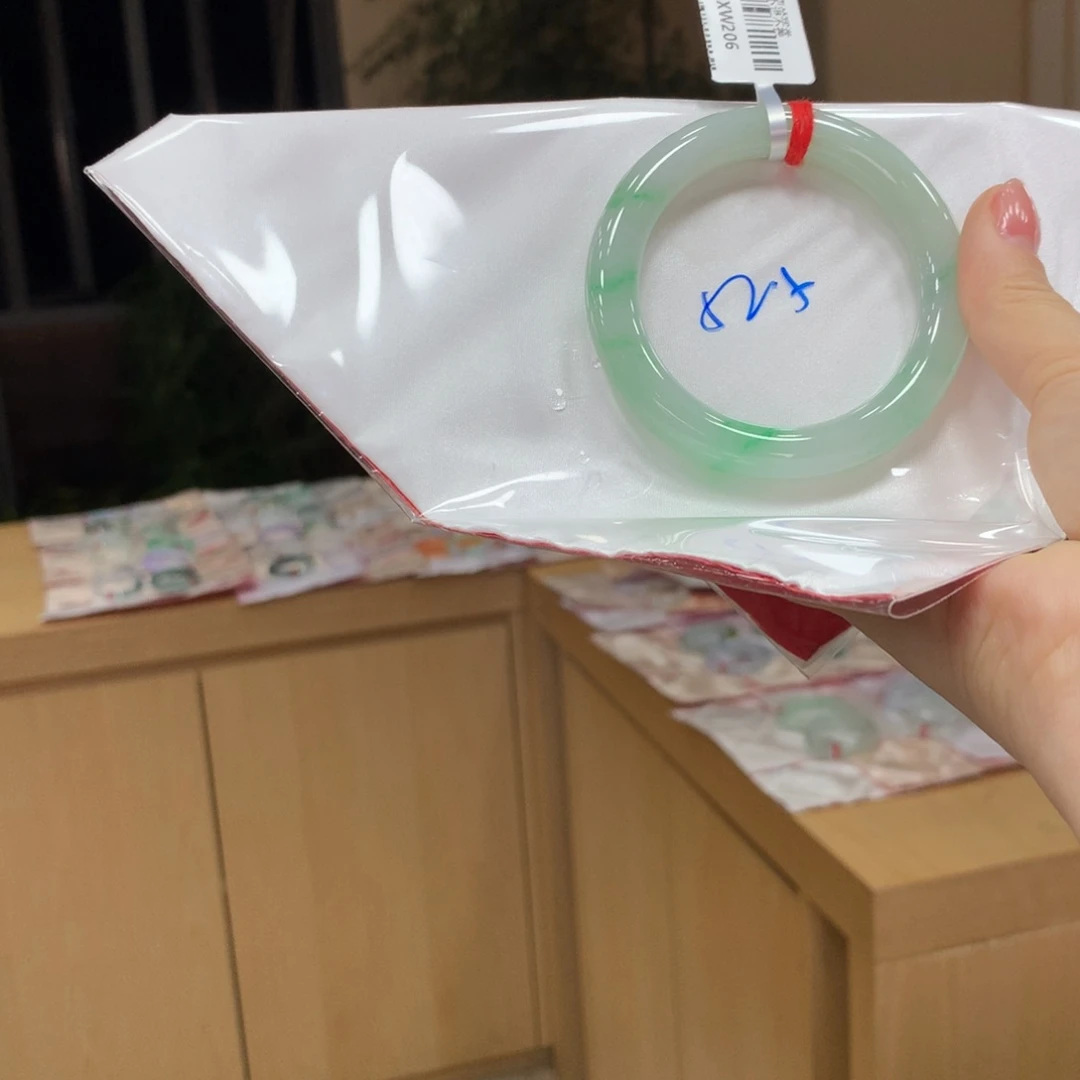 未镶嵌手镯翡翠不退不换