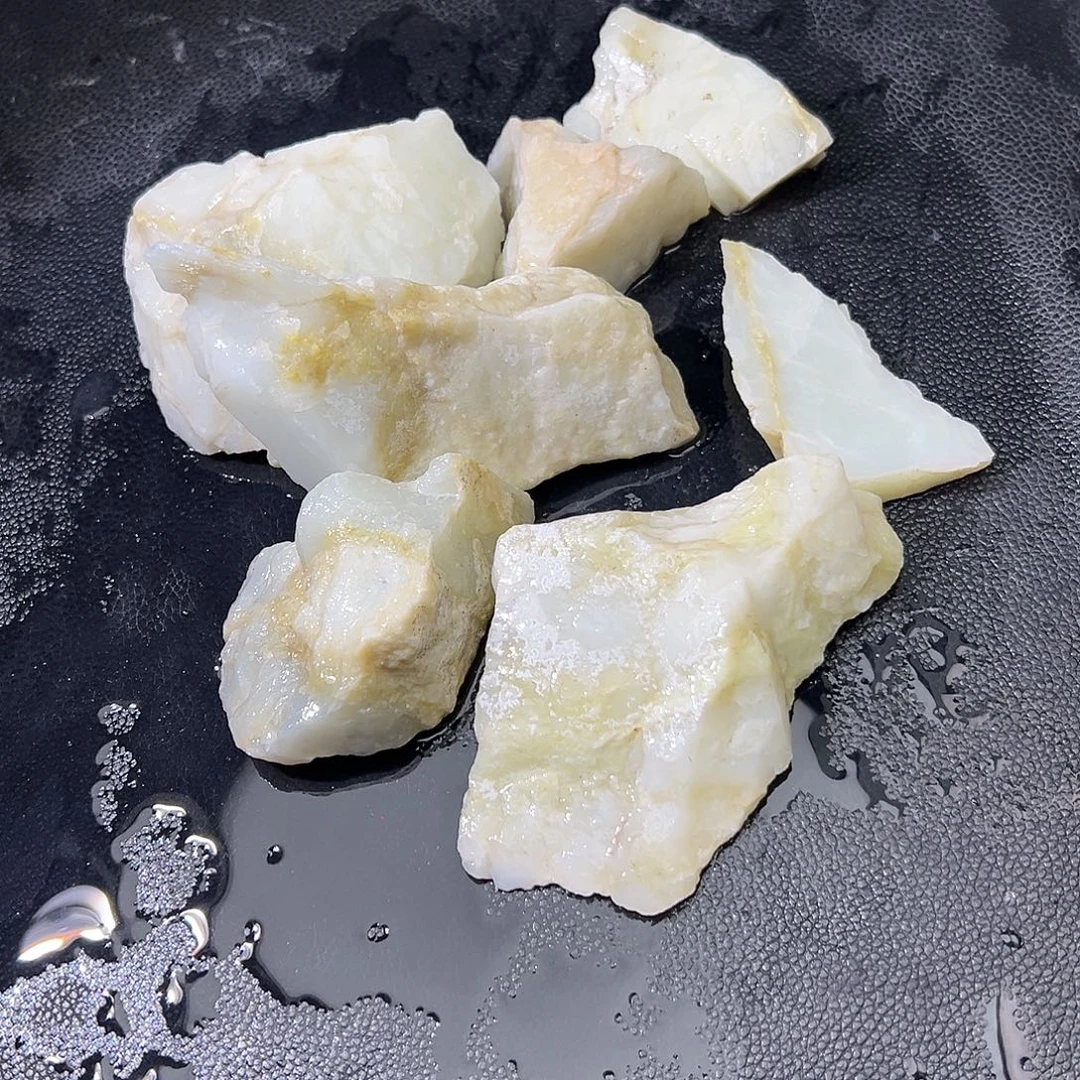 和田玉（糖玉）未镶嵌手镯