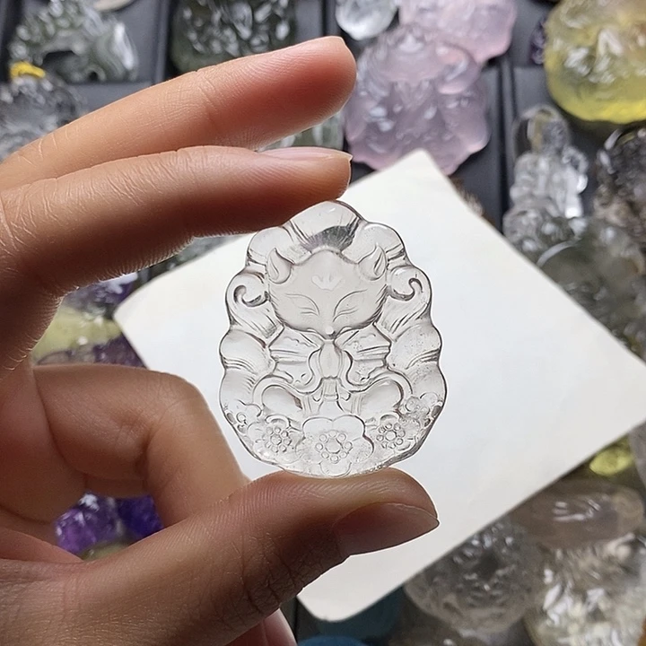 未镶嵌颈饰水晶水晶吊坠