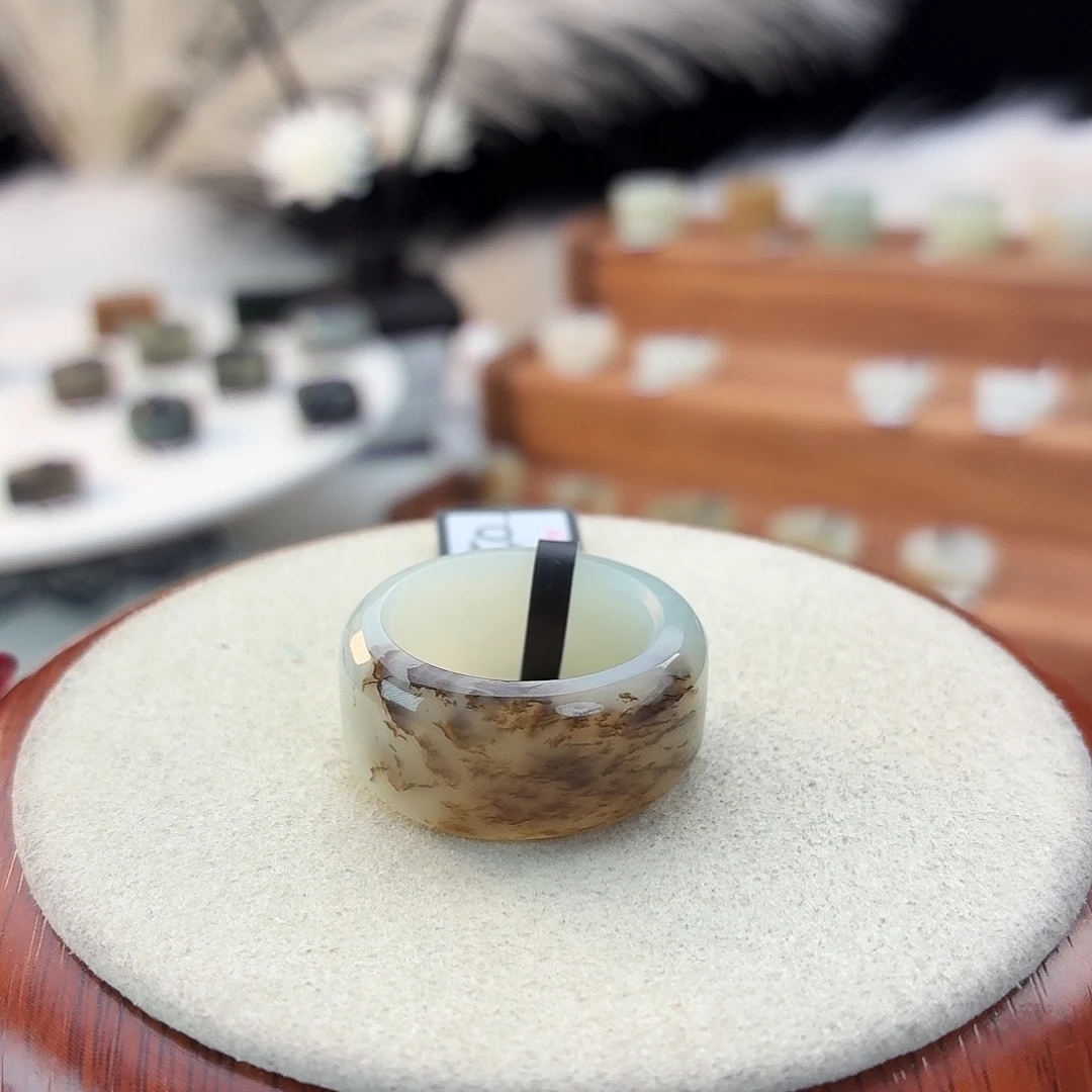 和田玉未镶嵌戒指i65一口深糖圆切18.2mm