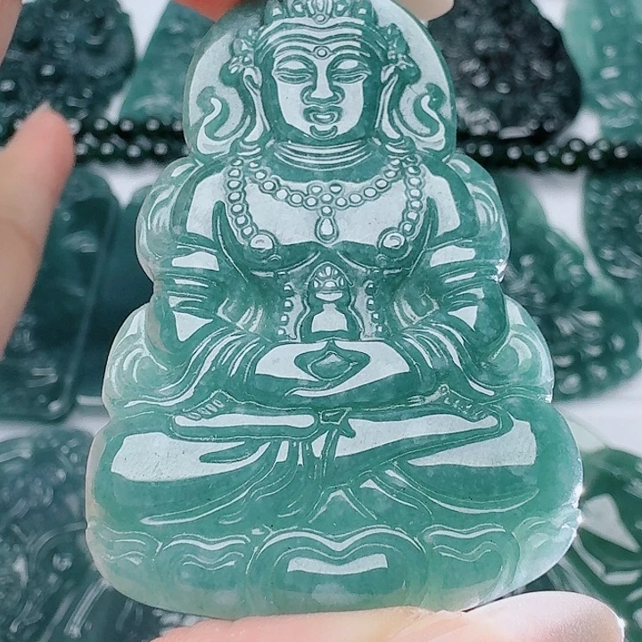 翡翠未镶嵌颈饰天然的A货翡翠多样性发其一