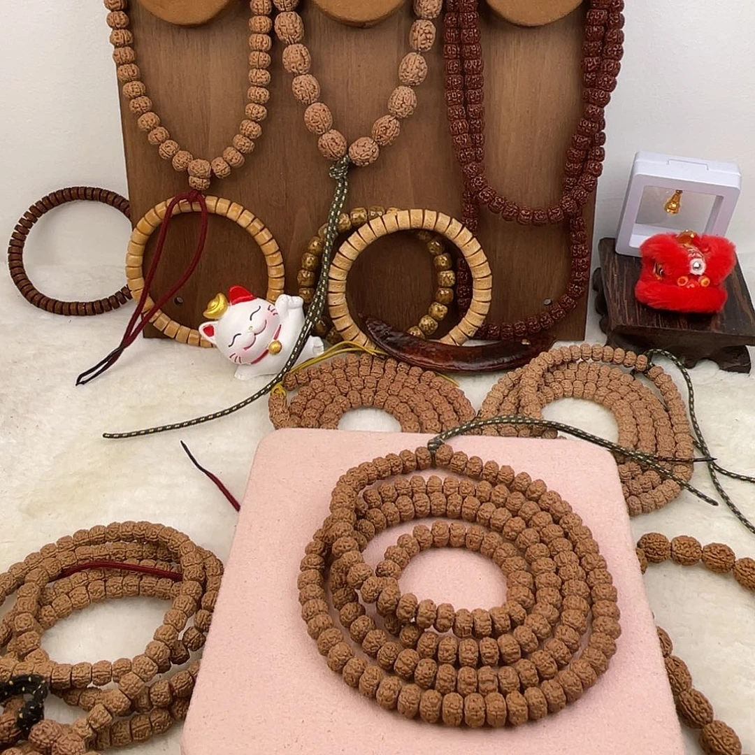 石***姐吊坠金刚菩提平细