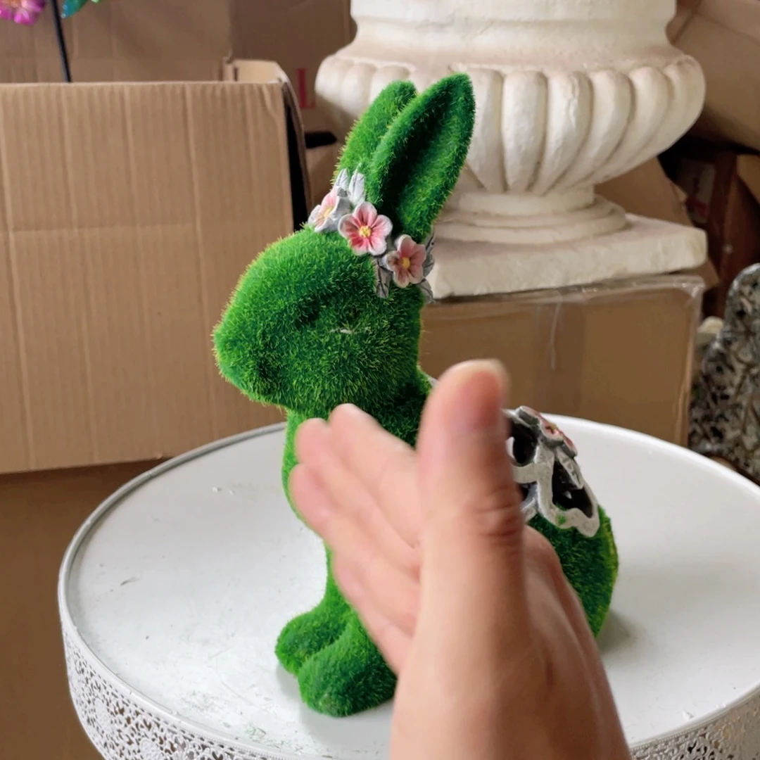 【闪购商品】树脂绿色植绒兔子摆件