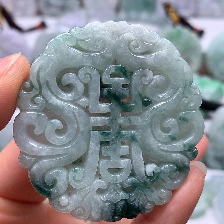 翡翠未镶嵌颈饰仿古龙行天下福利