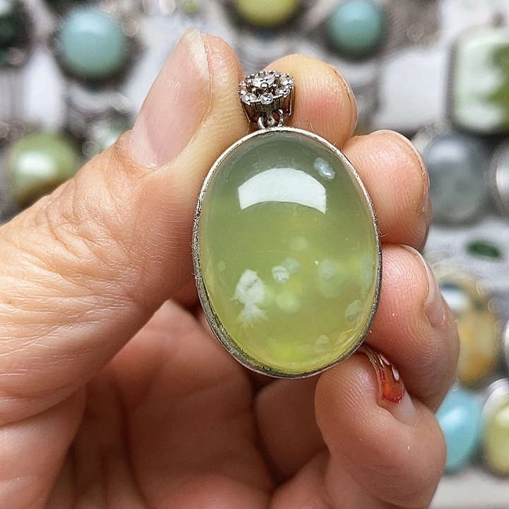 蛇纹石玉银S925镶嵌吊坠