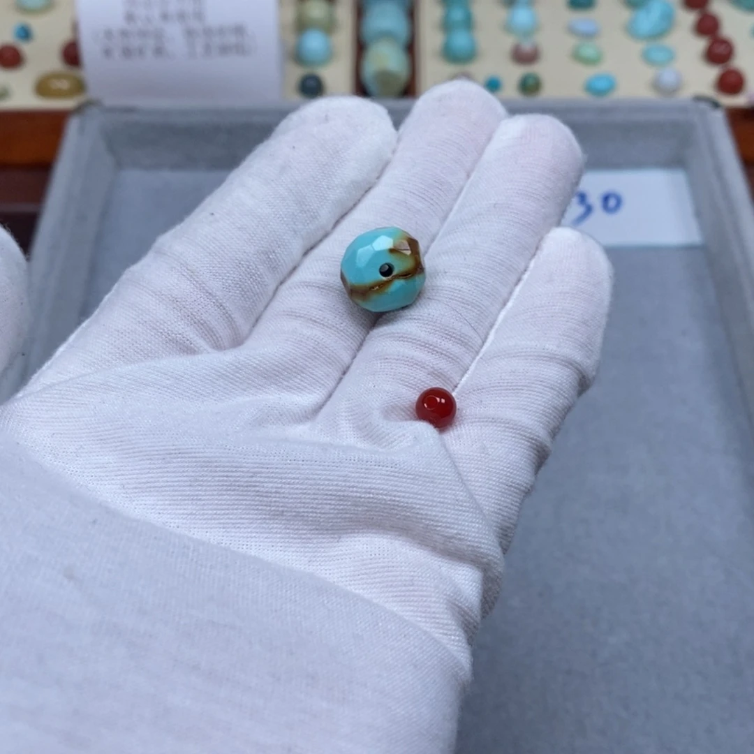 南红玛瑙配饰未镶嵌