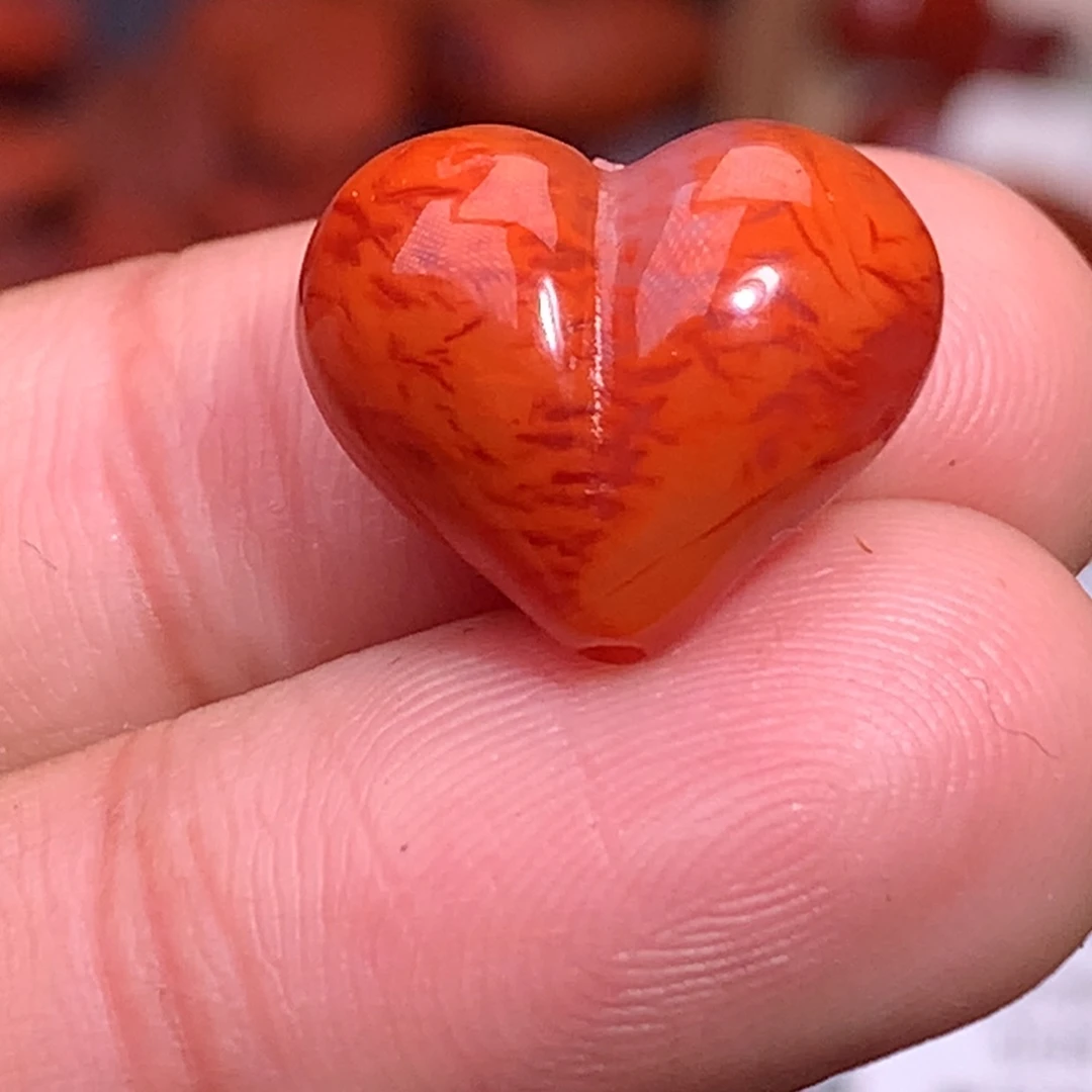 南红玛瑙未镶嵌珠宝半成品屁桃1