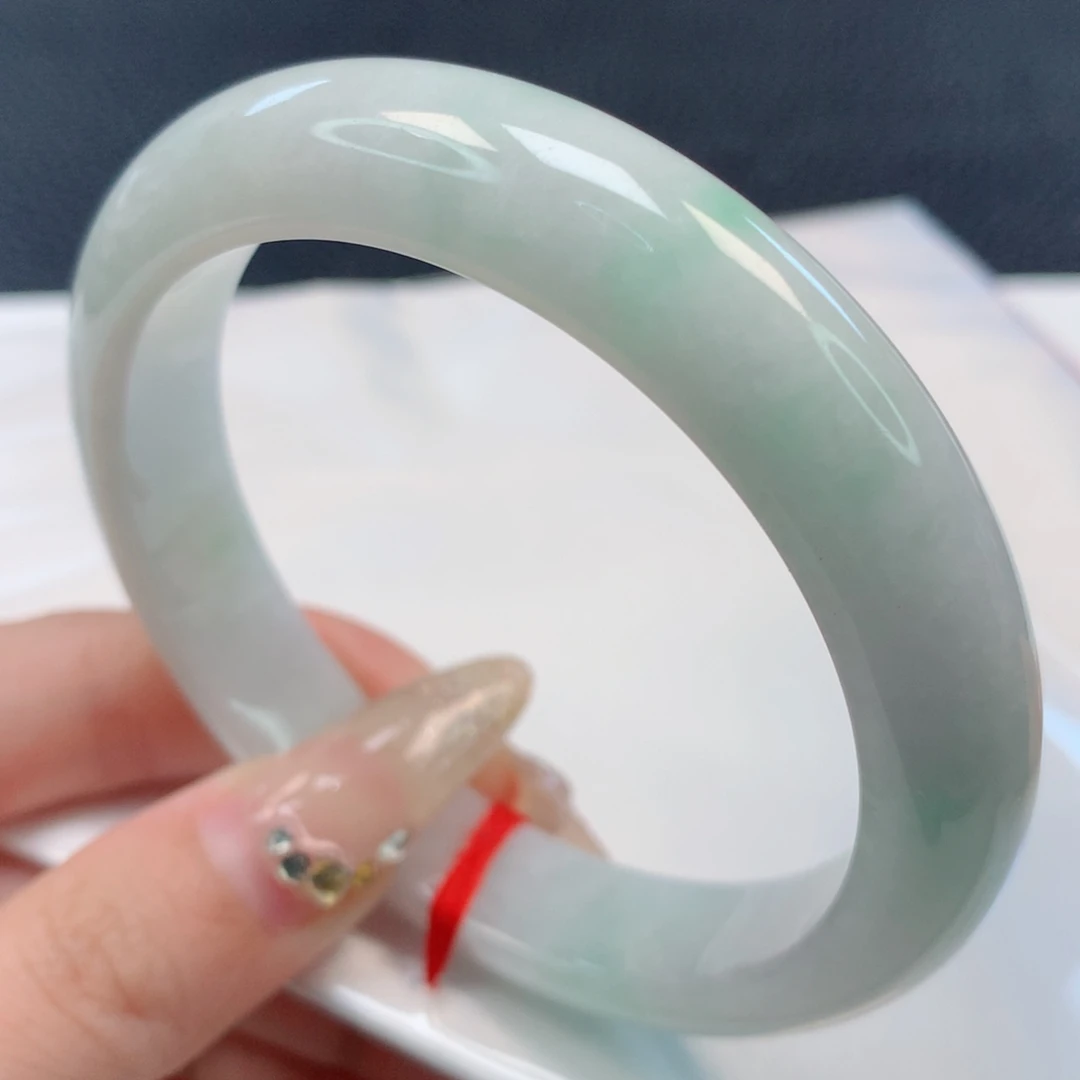 【闪购商品】翡翠手镯未镶嵌60圈