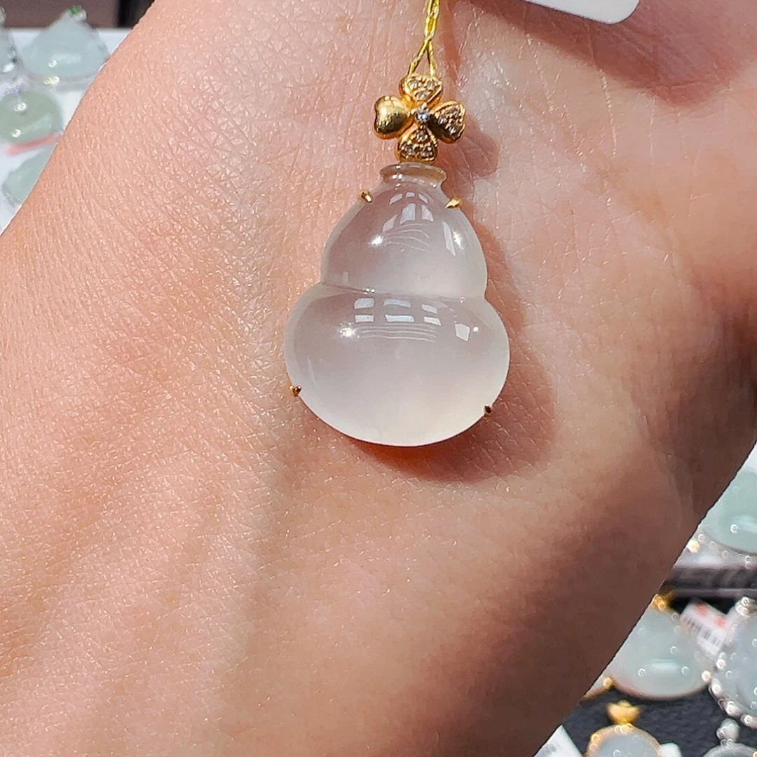 吊坠(不含链)18K金镶嵌翡翠葫芦