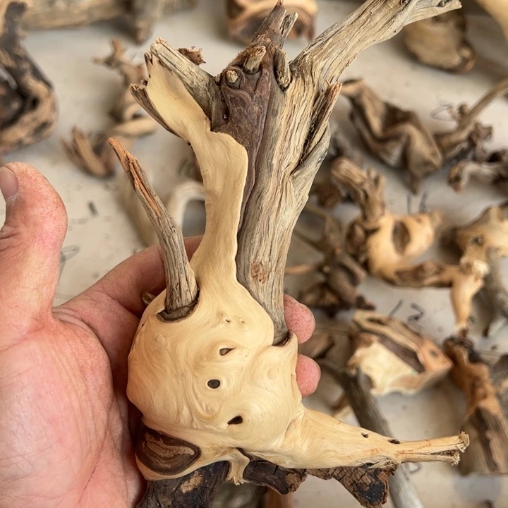 大叶紫檀（黑酸枝木类）こ****