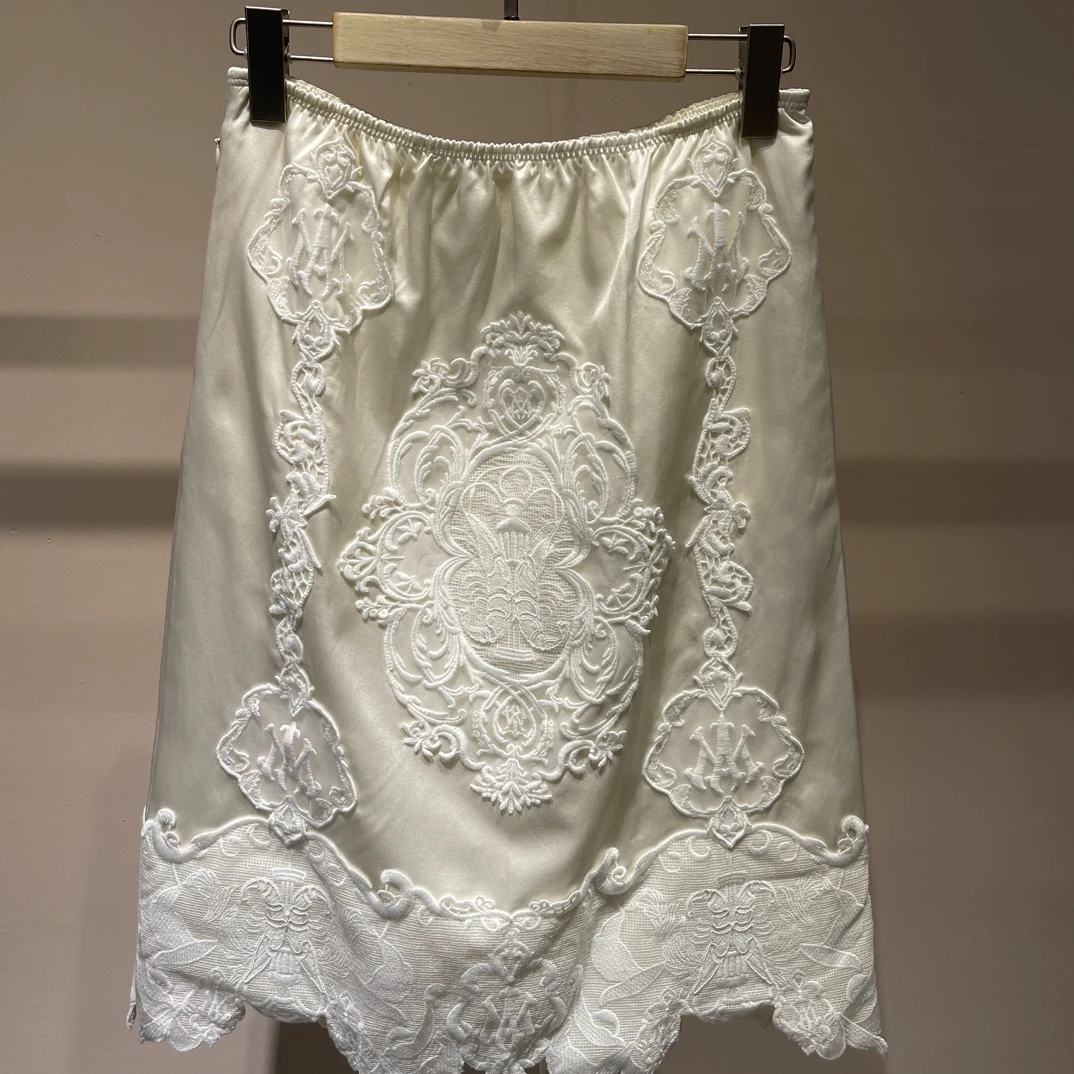 有尾｜丝绵重磅蕾丝半裙5825328