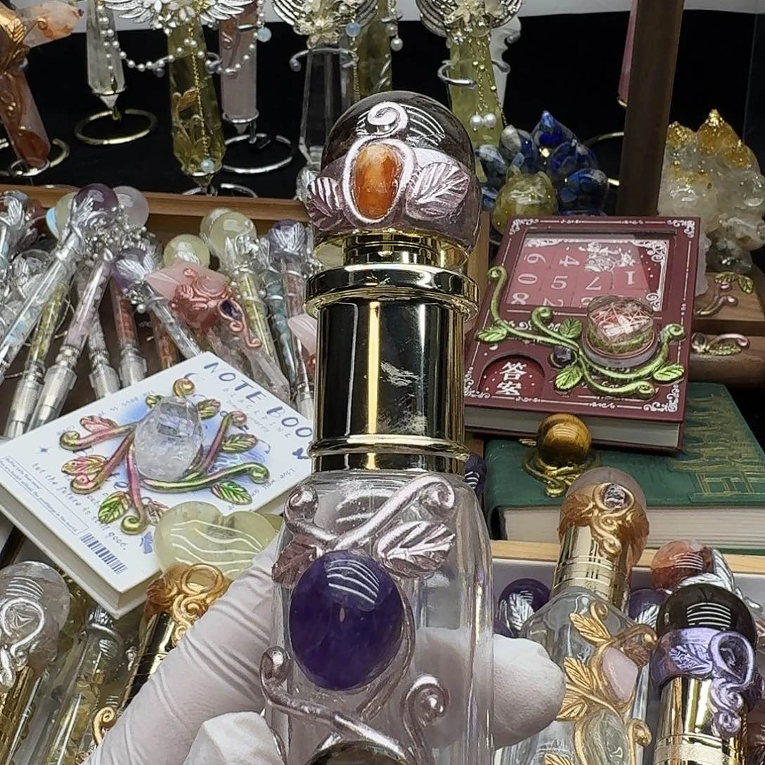 努***刘紫晶未镶嵌颈饰茶