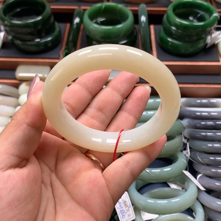 【闪购商品】和田玉手镯未镶嵌