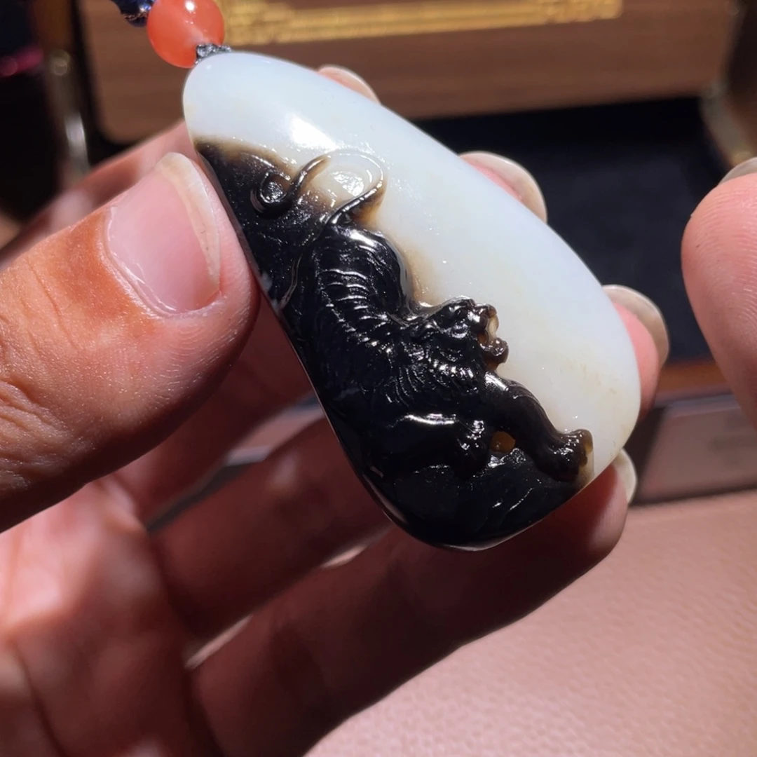 和田玉未镶嵌颈饰d2