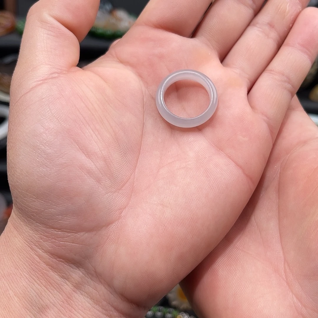 和田玉未镶嵌戒指