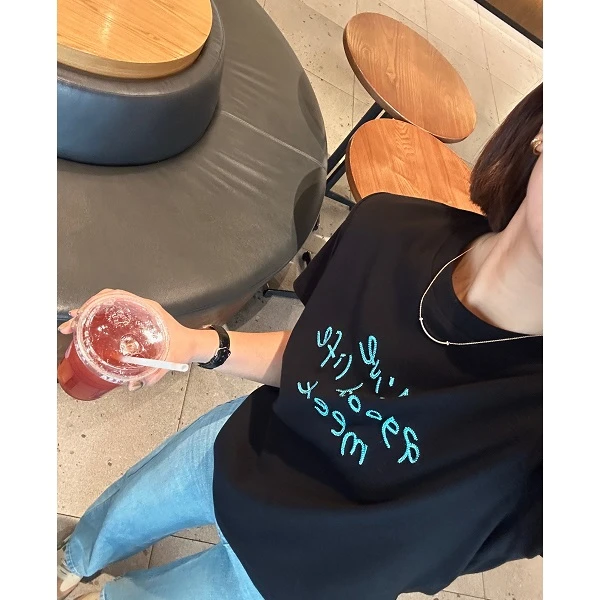【遇见Tee】精致“辫子绣”字母圆领正肩休闲百搭短袖T恤