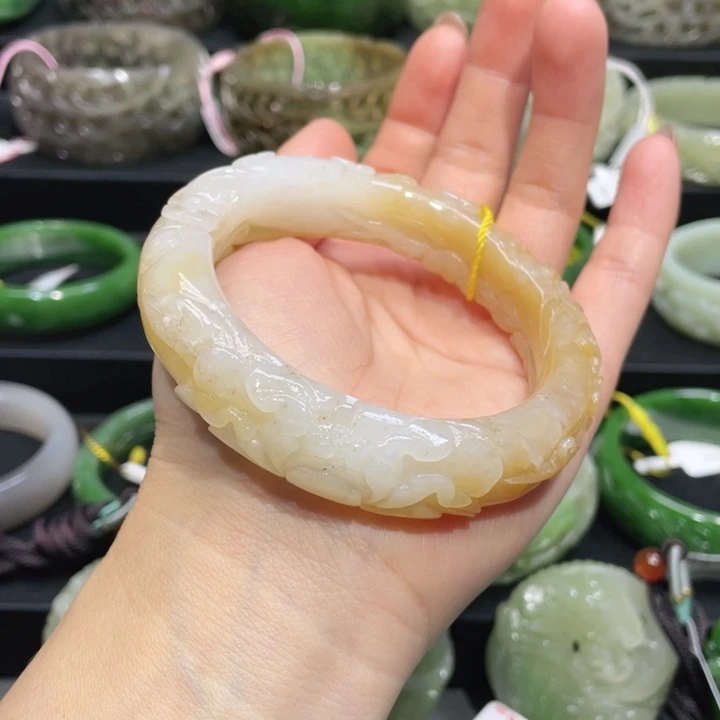 和田玉手镯59圈口 编号6未镶嵌