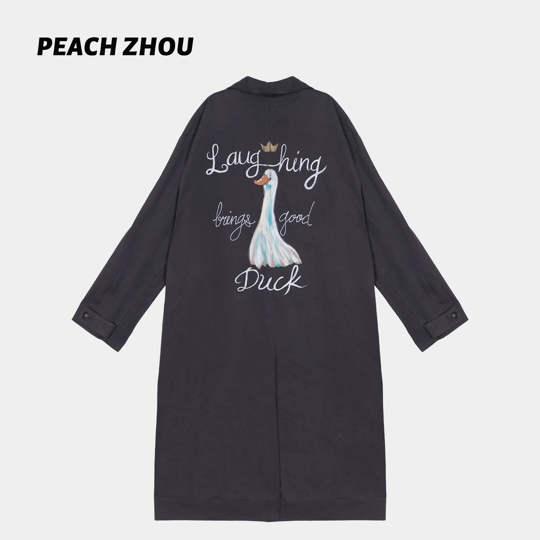『PEACHZHOU』手绘长颈鸭印花斜纹棉宽松翻领外套休闲中长款风衣