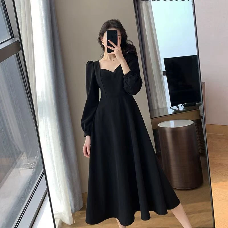 赫本风小黑裙女2025春秋新款复古v领长款过膝黑色气质连衣裙长裙