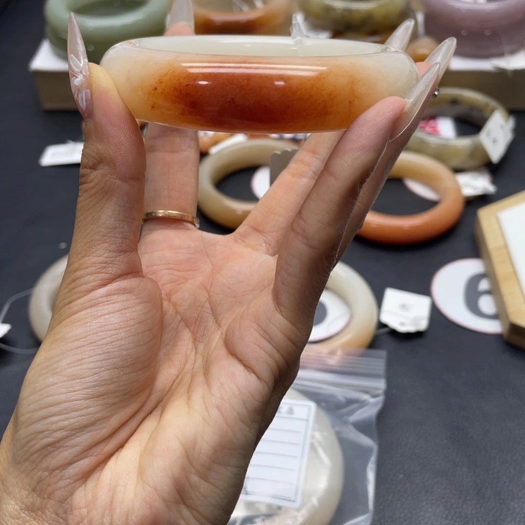 石英质玉手镯未镶嵌清*