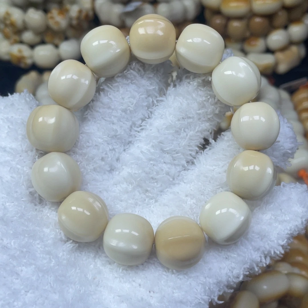 手串菩提根/象牙果11:3.28瑕鲨鱼背